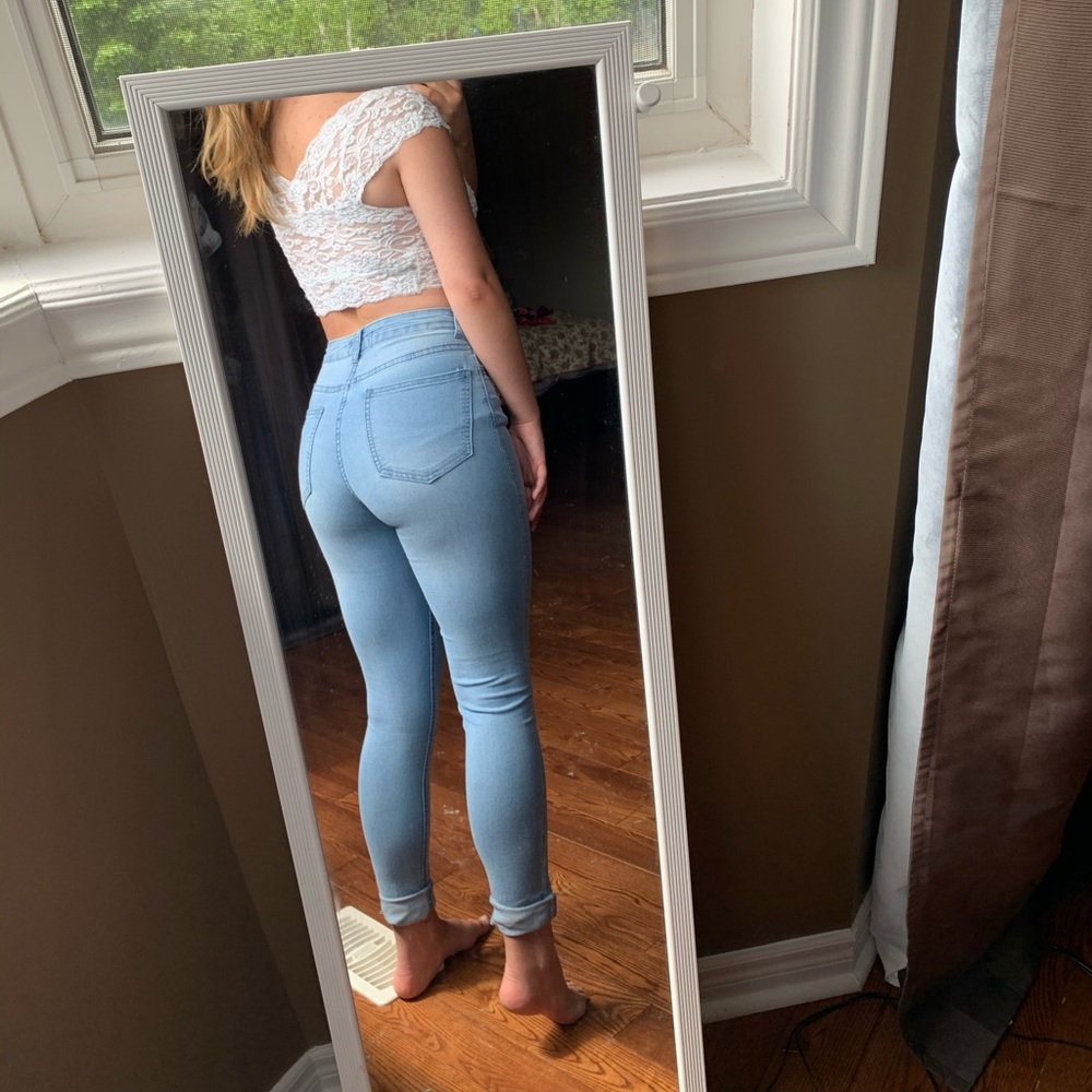 High Waisted Jeans
